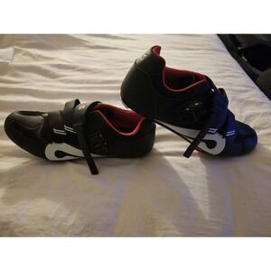 Peloton Cycling Shoes Size 46 EU Men's Black Red Delta Cleats Included